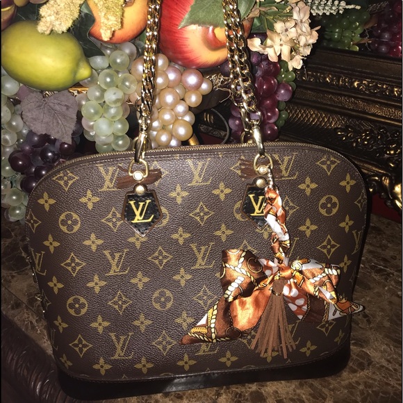 Louis Vuitton Handbags - 🌺🌺Authentic Used Louis Vuitton Alma (custom) bag